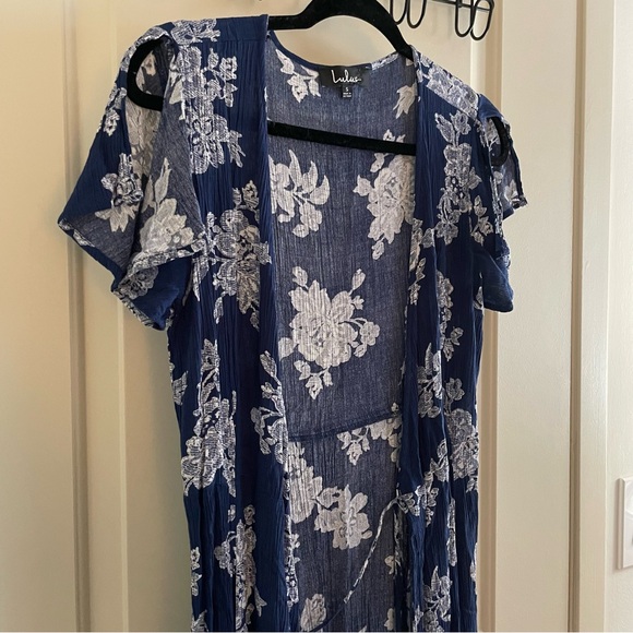 Lulus blue and white floral maxi dress - Picture 3 of 12